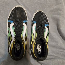 Youth Vans. Size 4