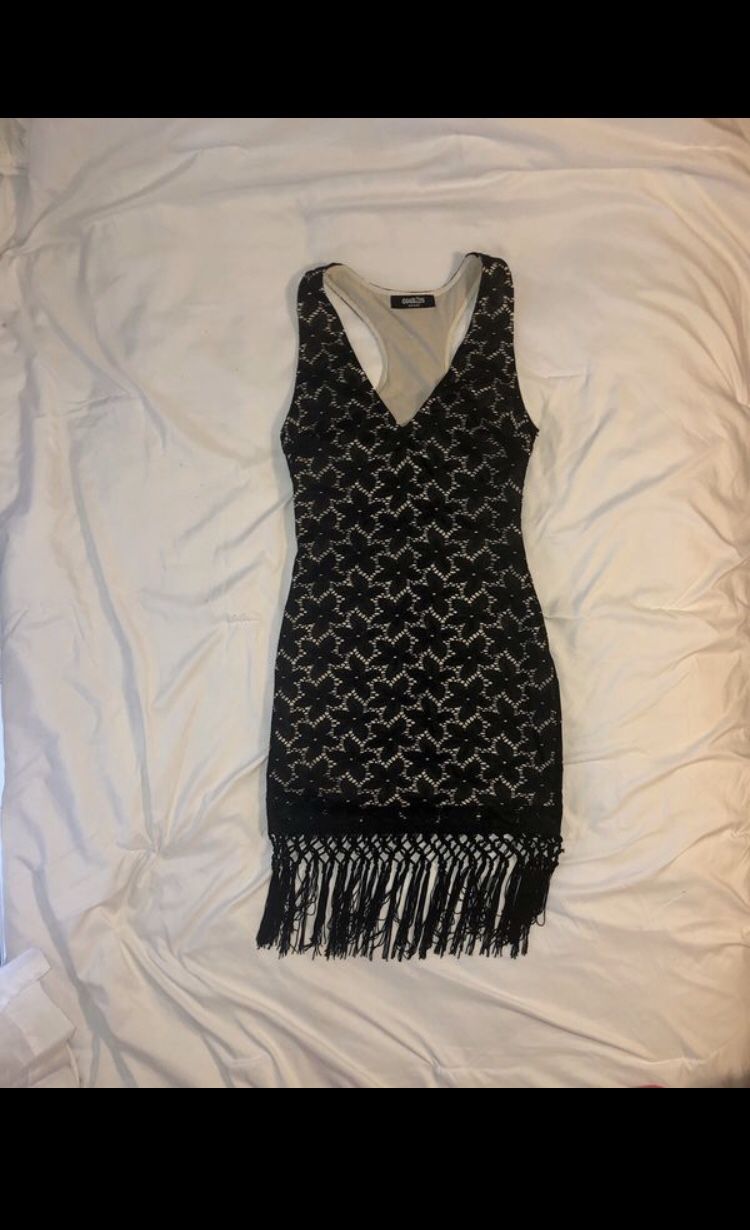 Women’s black lace v neck dress, size S