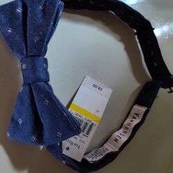 Van Heusen Silk And Cotton Bow Tie