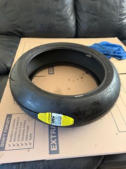 Dunlop Q5S sportmax 190/50/17 brand new tire