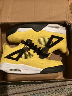 Jordan 4 Yellow Lightning 