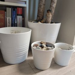 White Ceramic Pots 