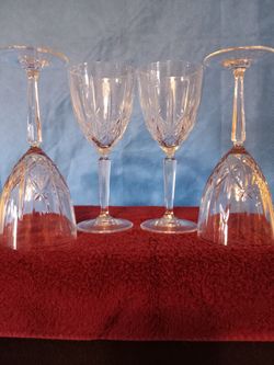 Set Of 4 Waterford Crystal Wine Glasses