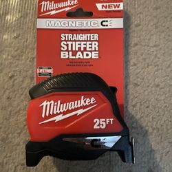 Milwaukee 25 ft. Magnetic Tape Measure