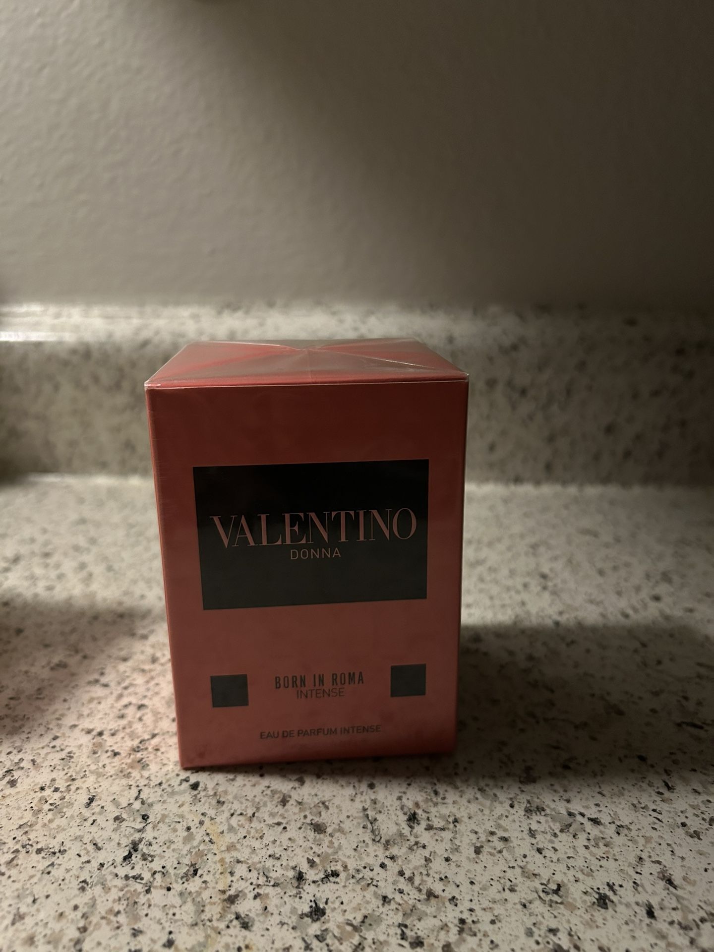 BORN IN ROMA | DONNA INTENSE