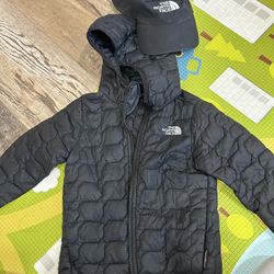 North Face Jacket And Cap 