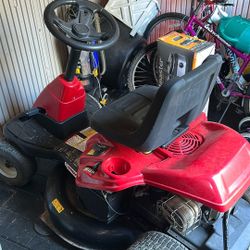 Troy-bilt Riding Lawnmower