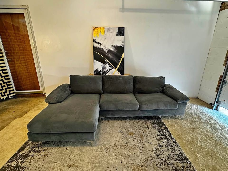 Gray Velvet 3-Seater Sectional Sofa - Delivery Available π