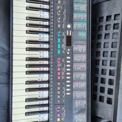 Yamaha Keyboard PSR215
