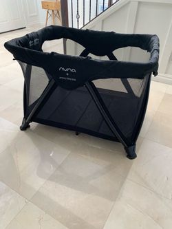 Nuna SENA aire Travel Crib