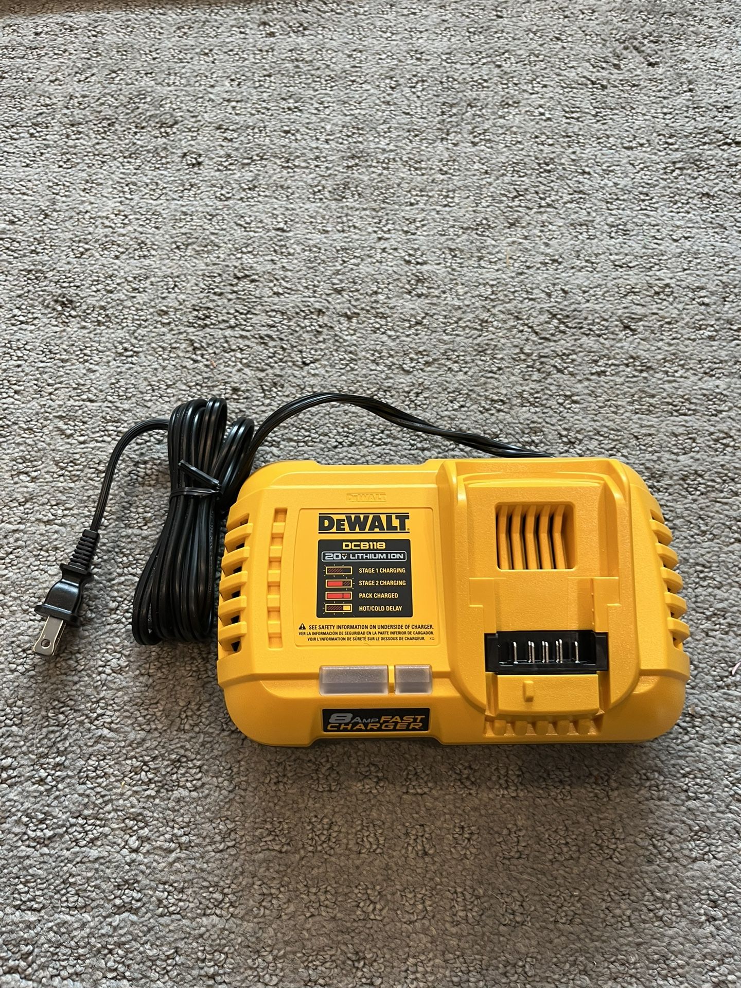 Dewalt 20V DCB118 Fast Charger