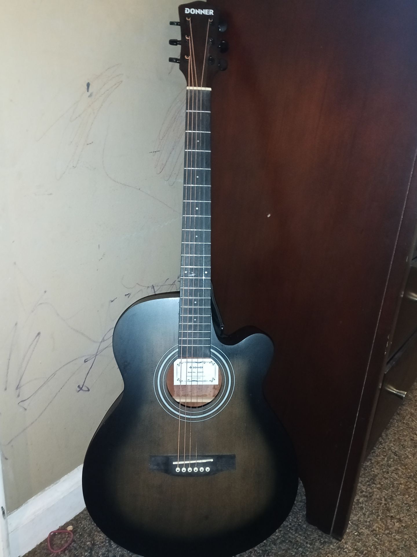 Donner acoustic guitar