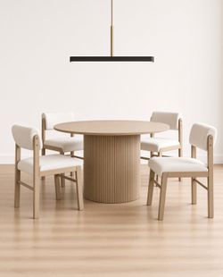 Modern Dining set. Table + 4 chairs. Brand new