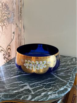 Beautiful Hand-Painted Cobalt Blue & Gold Crystal Glass Bowl / Centerpiece