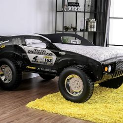 Off Road CAR BED twin New In Box