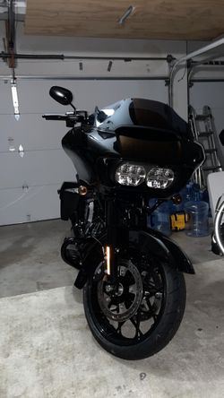 2021 Harley-Davidson Road Glide Special – 1,845 Miles – Black on Black