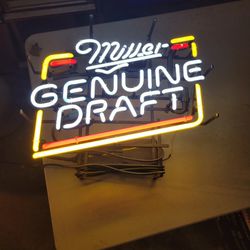 Genuine Draft beer neon sign
