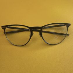 Oakley Moneyclip glasses