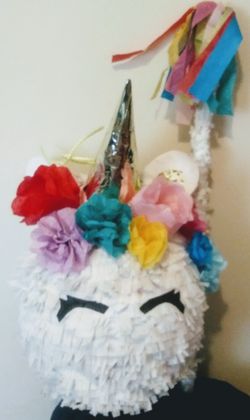 Hand made pinata pinata casera