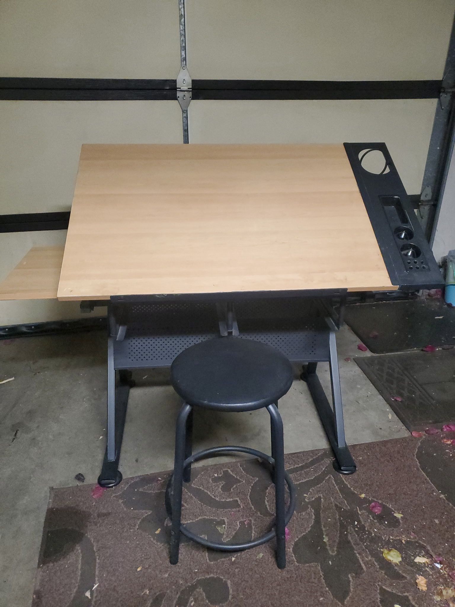 Adjustable Art Table w Stool (Artist’s Loft)