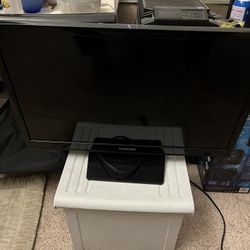 24 Inch Samsung Smart TV