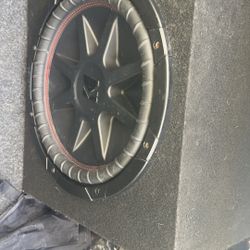 12 Inch Kicker With Box And 1100 Watt Amp 4 Channel 