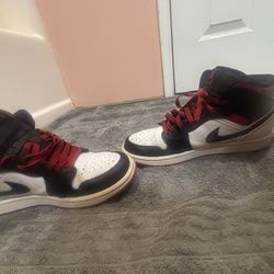Air Jordan 1 Mid