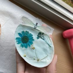  Oat Milk & Shea Butter Handcrafted Soapz 