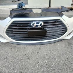 2012-2017 Nissan Veloster Front Bumper With All The Accessories OEM 