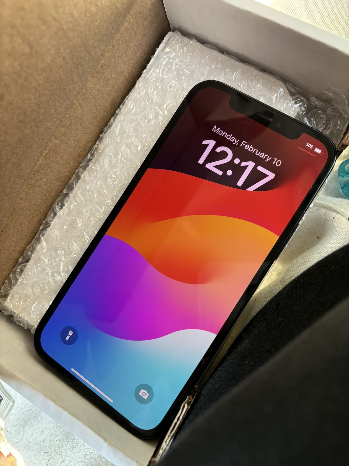 iPhone 12 64GB UNLOCKED