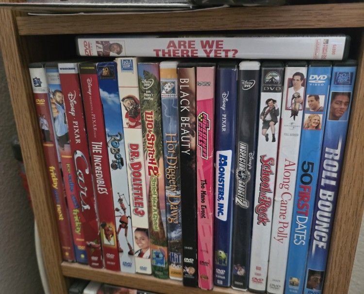 DVD'S DISNEY AND MORE TAKE ALL $60