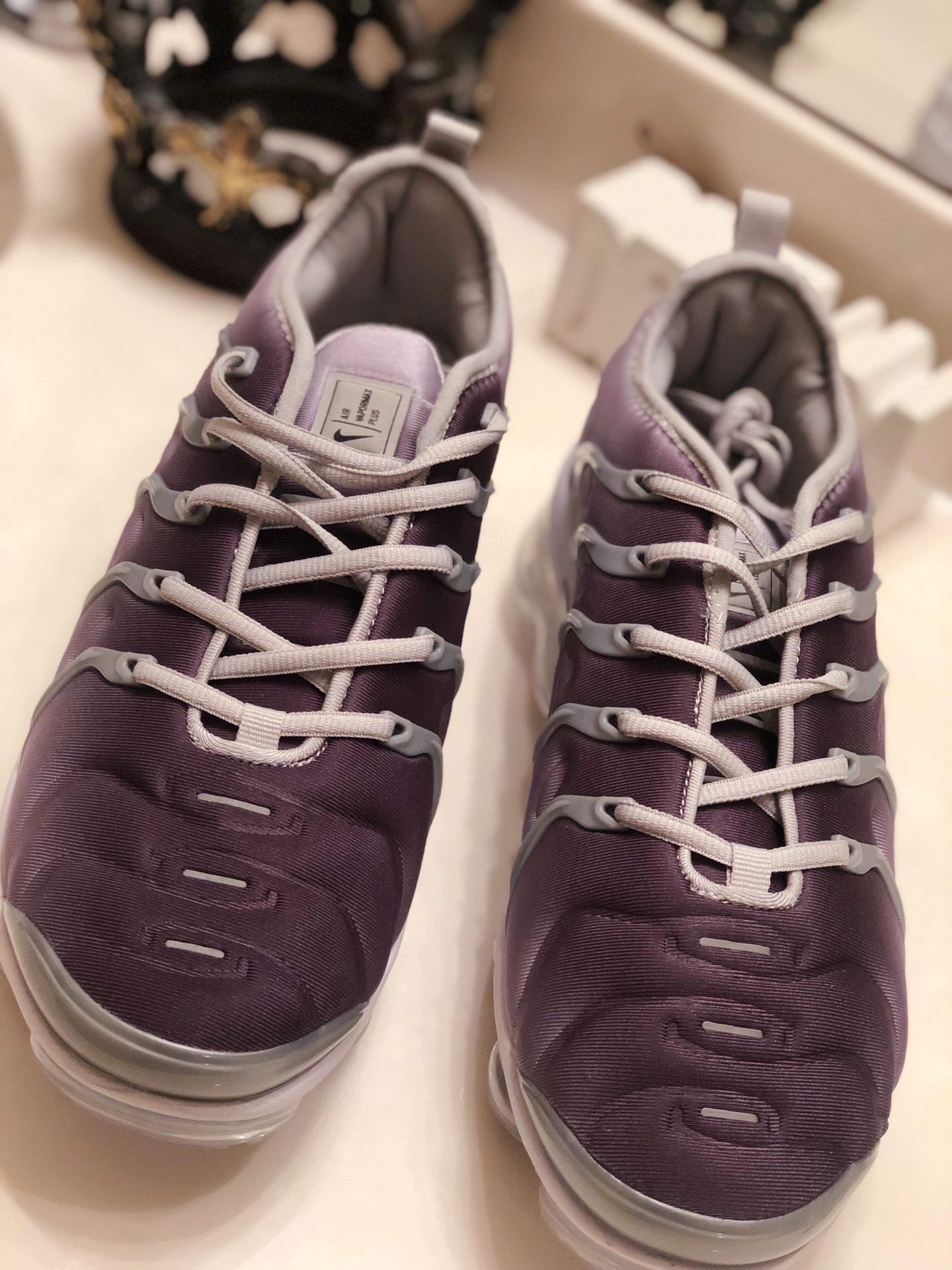 Women's Nike air vapormax size 12 (fits in men's