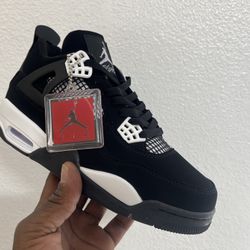 Jordan 4 Retro White Thunder