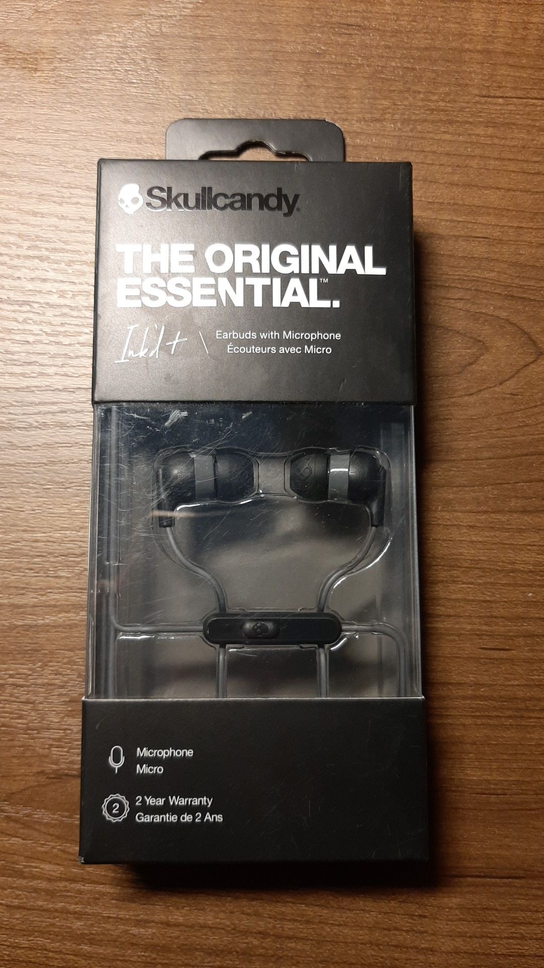Skullcandy Earbuds with microphone brand new