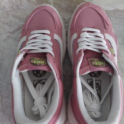 Vans Women Shoes Size 5 Ultrarange Neo Vr3