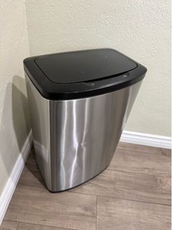 Trash can