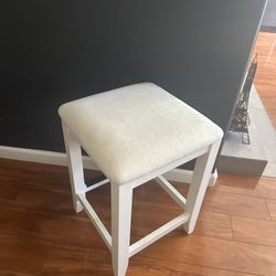 Set Of 2 Cushioned Stools 