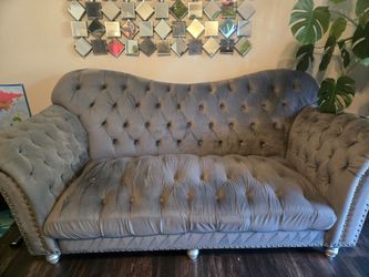 Couch set