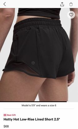Lululemon Hotty Hot Low-Rise Short 2.5 (Size 6)