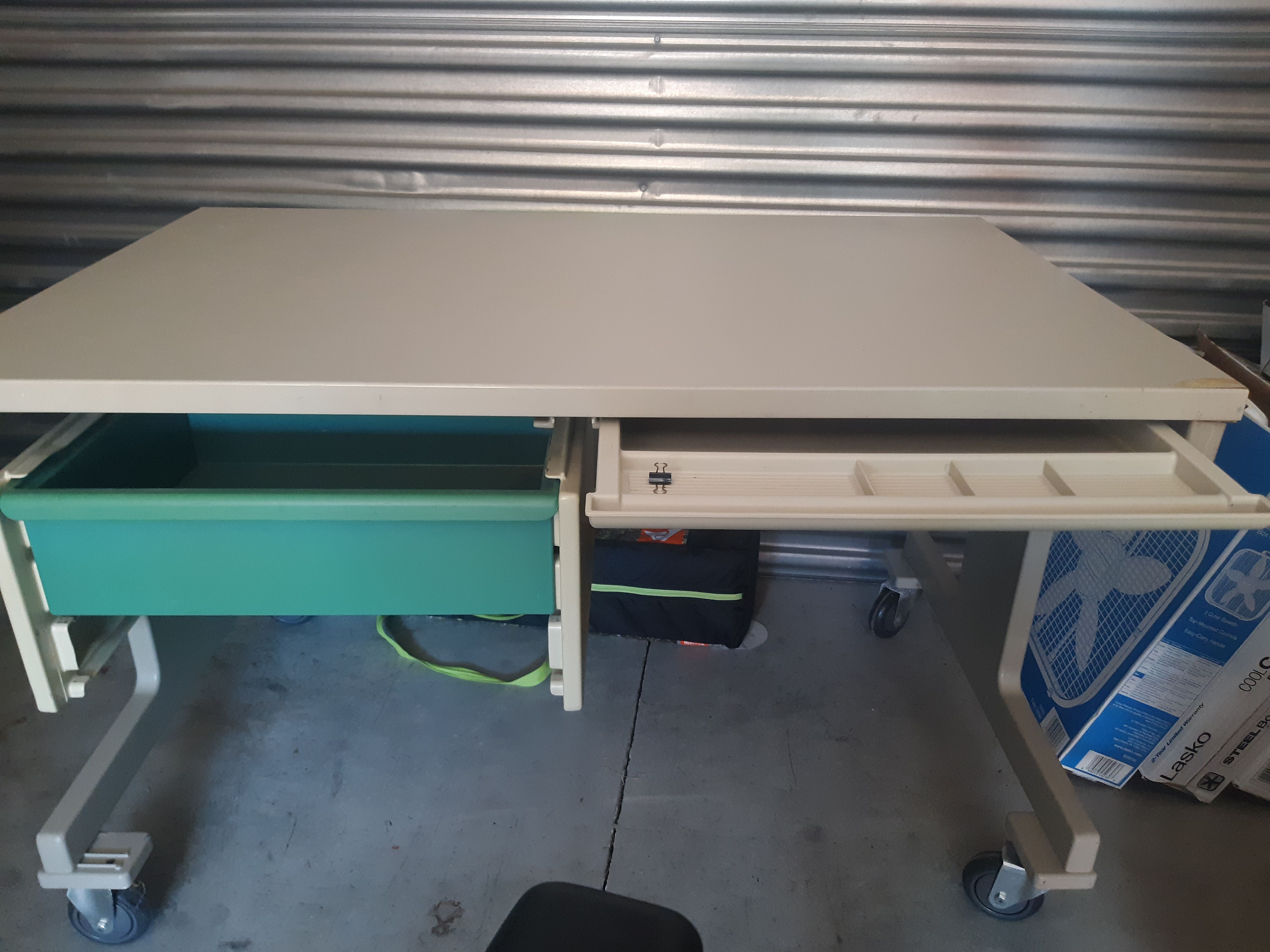 METAL INDUSTRIAL LAB COMPUTER OFFICE DESK ON WHEELS/CASTERS AND ERGONOMIC CHAIR
