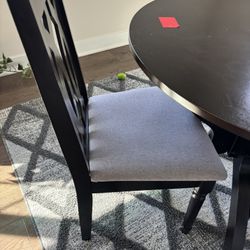 Round Dining Table With 3 Chairs 