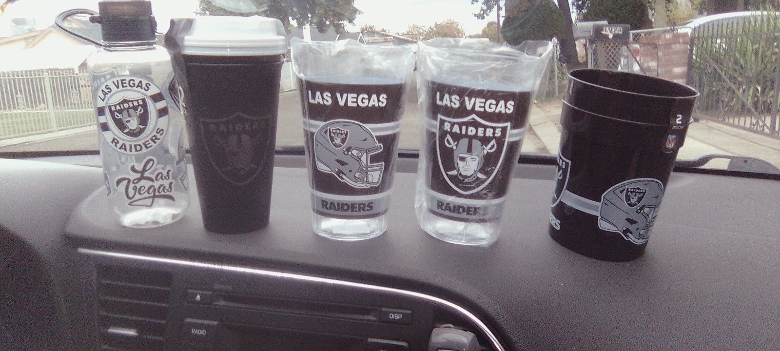  7 piece  Las Vegas Raiders Cups