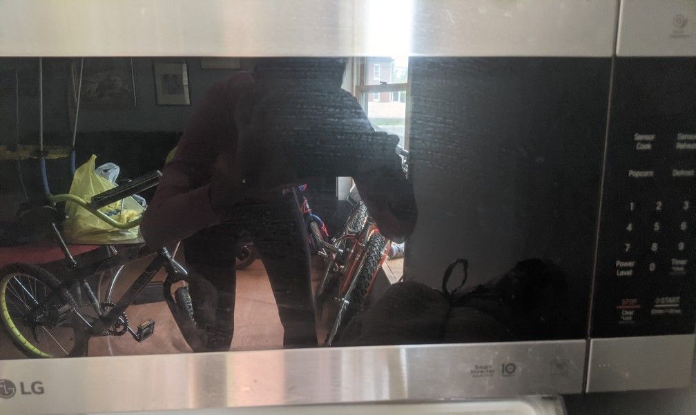 LG Microwave Large