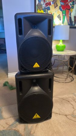 2 Behringer Powered Speakers