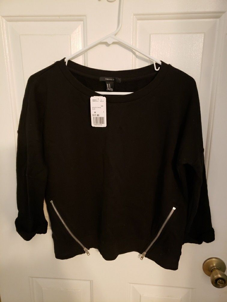 Halter sweatshirt with zippers size medium