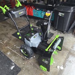 E GO Snowblower 