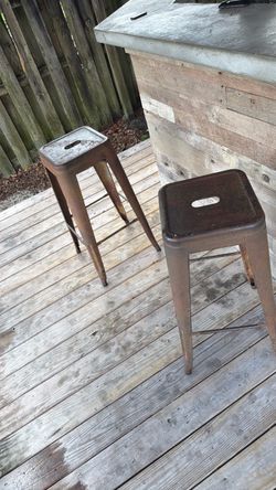 4 outside barstools