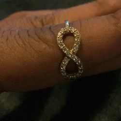 10k Gold Infinity Link Ring 