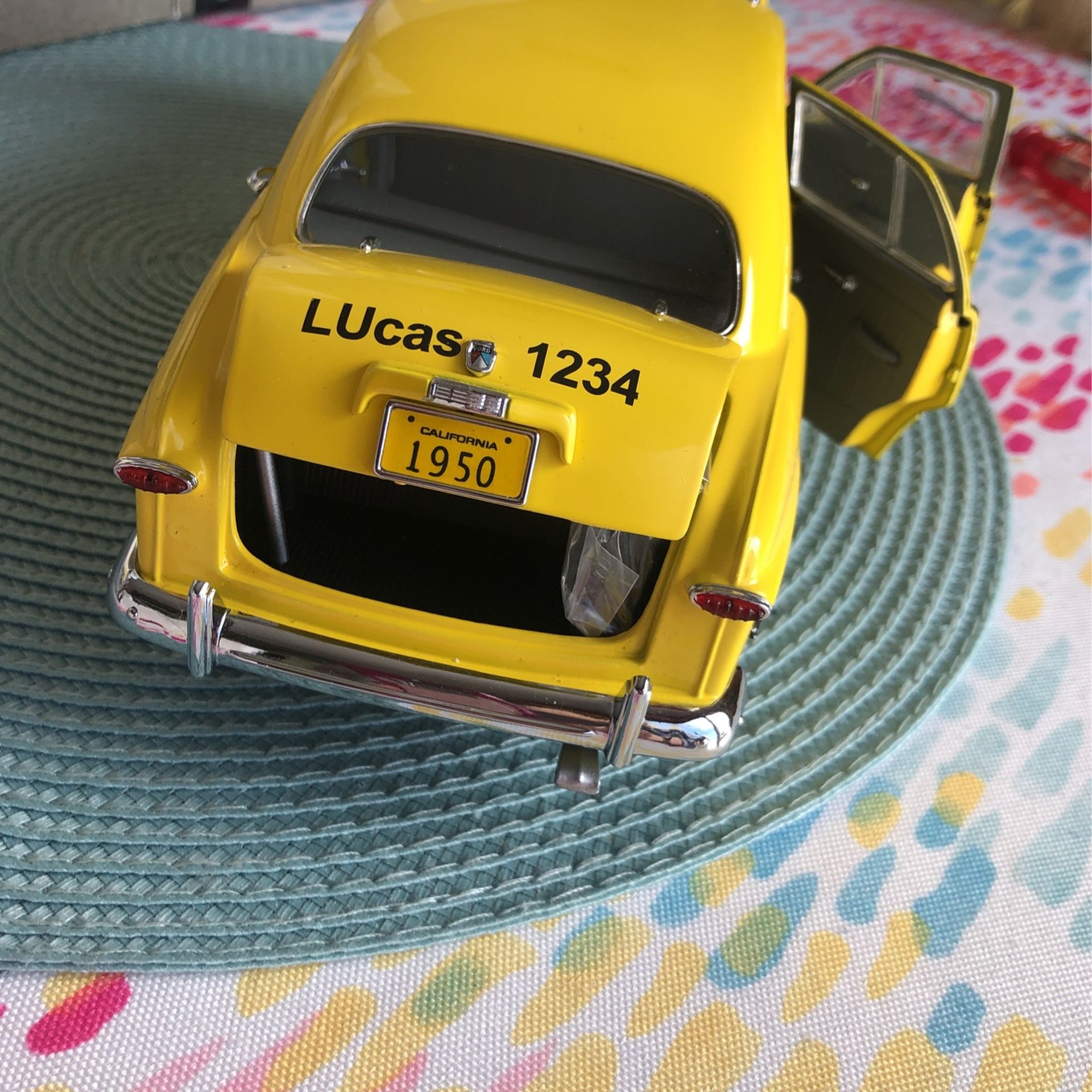 1950 Ford Yellow Cab 1/18 スケール Yellow cab 1950 Ford 1/18 scale