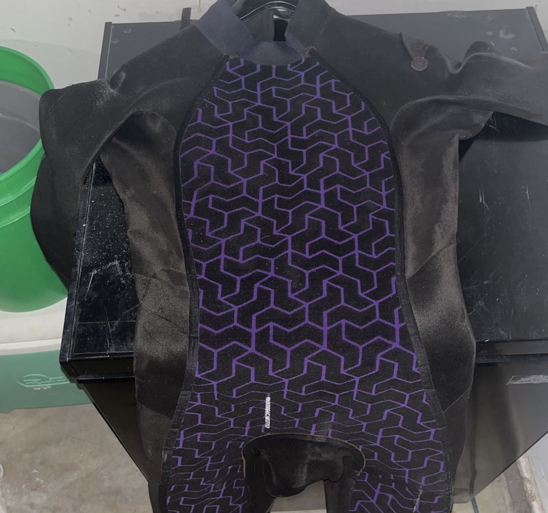 BillaBong Furnace Recycler Wetsuit Medium